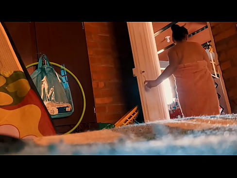 ❤️ דודי הולך אחרי למקלחת, הוא מזיין אותי בזמן שאני מתקלח. ️ פורנו אנאלי ב-iw.pornjk.ru ❌❤